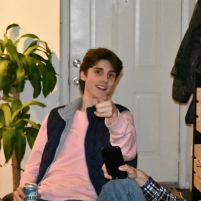 Profile Picture of Garrett Roberts (@garrettdrake7) on Twitter