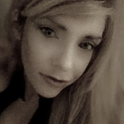 Profile Picture of Danielle N. Danner (@daninic1480) on Twitter