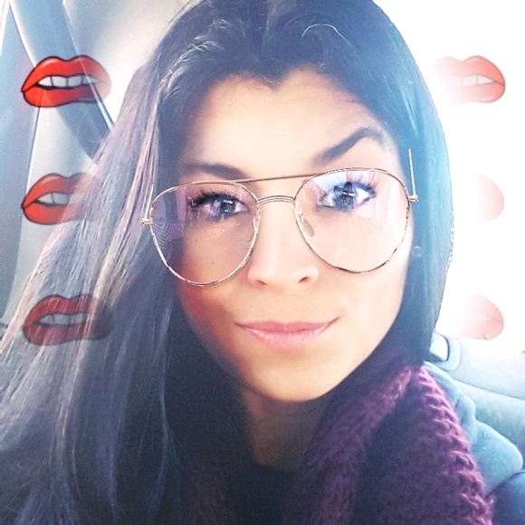 Profile Picture of Igmardys Lugo (@igmardys17) on Poshmark