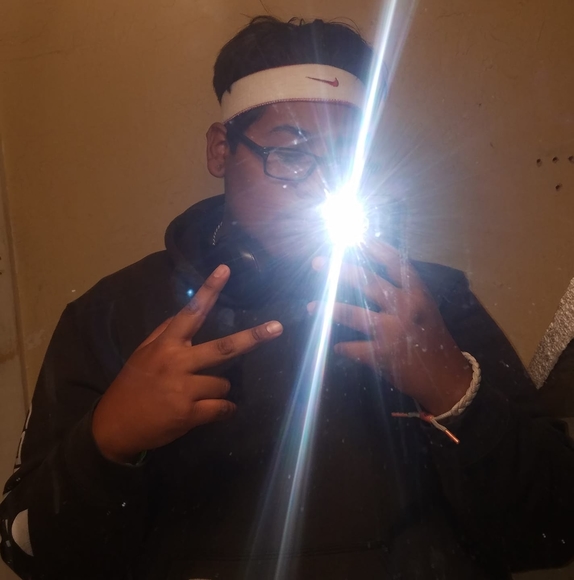 Profile Picture of Javier Ulibarri (@javierulibarri) on Poshmark