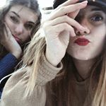 Viola&Lara - Instagram Profile Picture of Viola&Lara (@stoned_sisteer) on Instagram