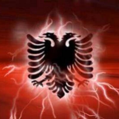 Profile Picture of Garrett Simard (@Aw350m30) on Twitter