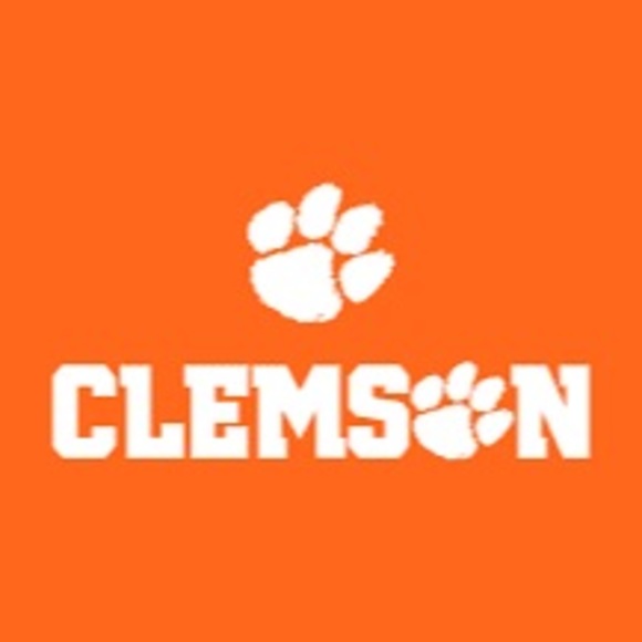 Profile Picture of Hannah Knight (@hknight170) on Poshmark