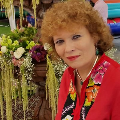 Profile Picture of Regina Santiago Núñez (@regi_santiago) on Twitter