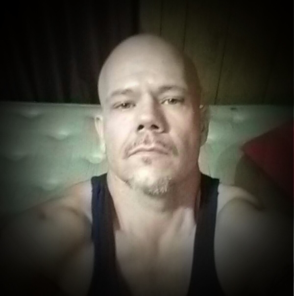 Profile Picture of Chris Kleespie (@chriskleespie) on Poshmark