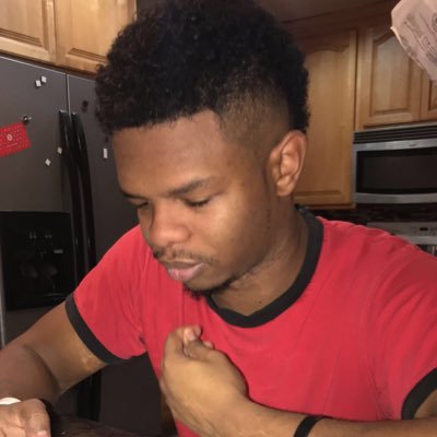 Profile Picture of Derek Bradford (@dbrad1383) on Twitter