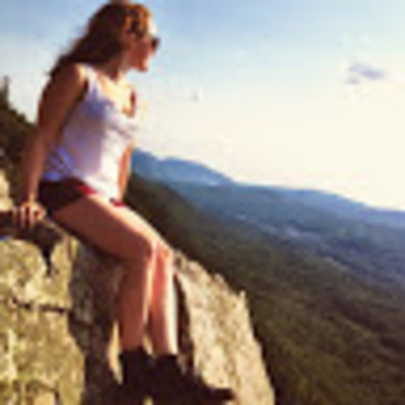 Profile Picture of Shannon Donovan (@smdonovan523) on Poshmark