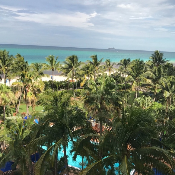 Profile Picture of Roshunda Poole (@starabove76) on Poshmark