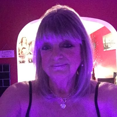 Profile Picture of Lynne Mooney (@LynneMo24947069) on Twitter