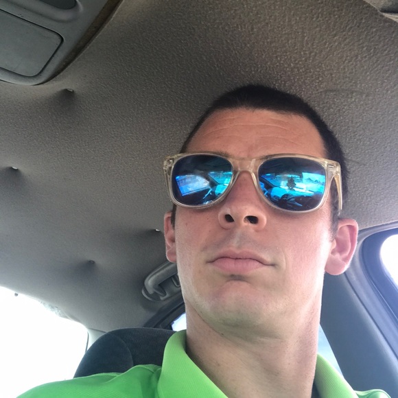 Profile Picture of Travis Mcdowell (@ptbf14) on Poshmark