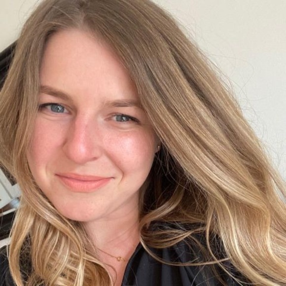 Andrea Popova - Poshmark Profile Picture of Andrea Popova (@apopova2) on Poshmark