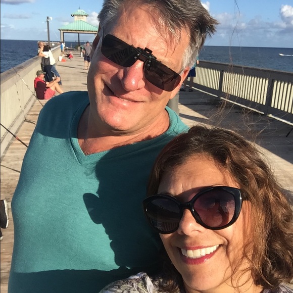 Profile Picture of Tina Skloff (@tskloff) on Poshmark