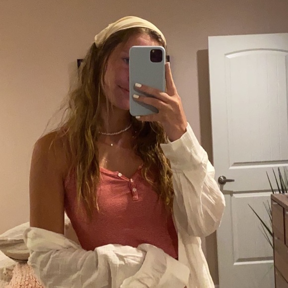 Profile Picture of Emerson Weissenhofer (@emersonweiss) on Poshmark