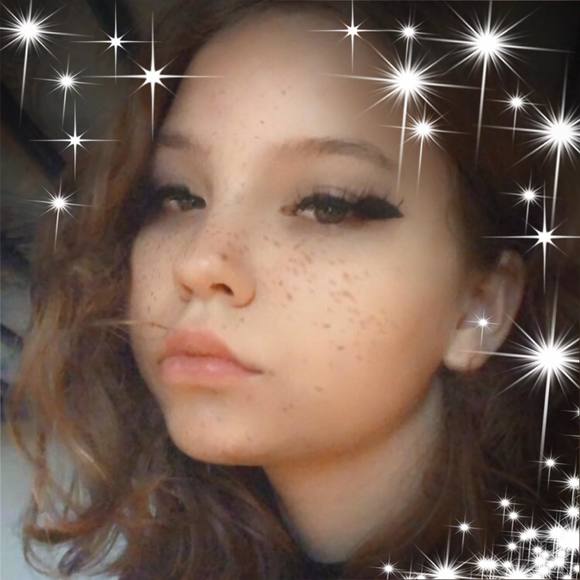 Profile Picture of Ava Hulseman (@avahulseman75) on Poshmark