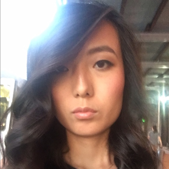 Profile Picture of Beka Liu (@bekarloo1) on Poshmark