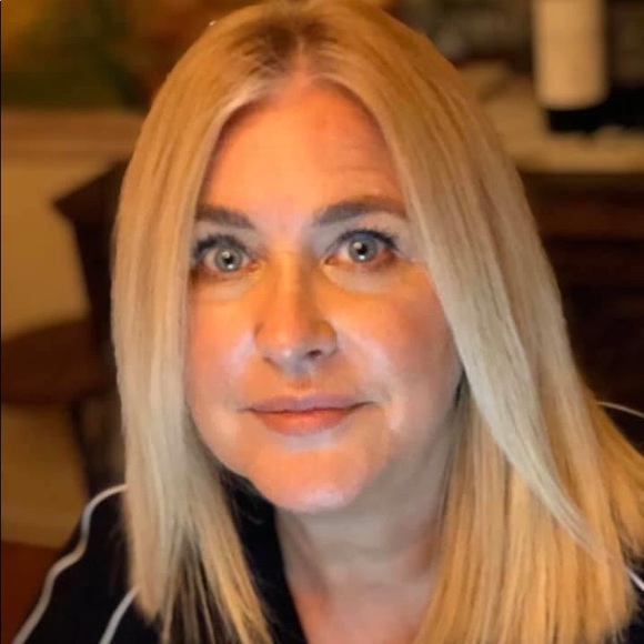 Profile Picture of Tammi Pellicoro (@tp0721) on Poshmark