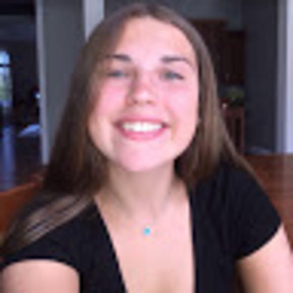 Profile Picture of Julia Nicholson (@julianicholson1) on Poshmark