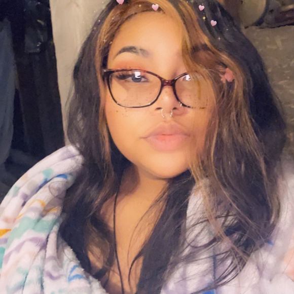 Profile Picture of Mya Fristoe (@myafristoe) on Poshmark