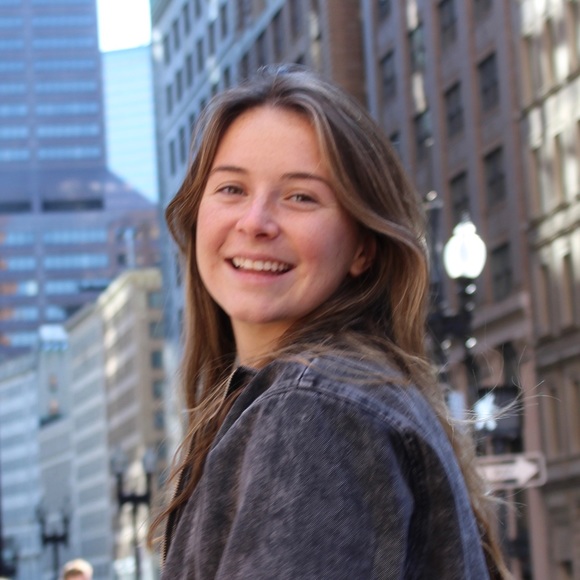 Profile Picture of Grace Matlak (@gracematlak) on Poshmark