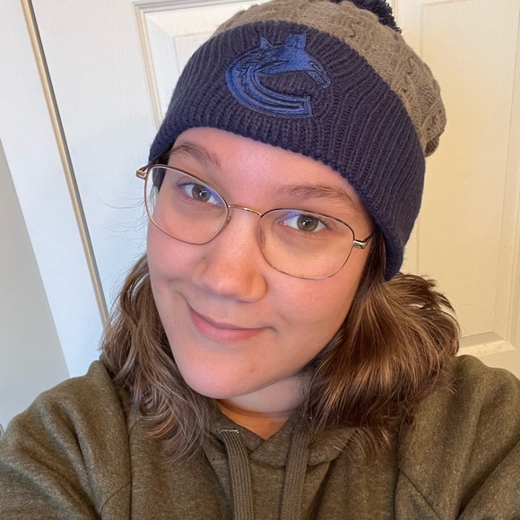 Profile Picture of Alyssa Vanderstoep (@abvanderstoep) on Poshmark