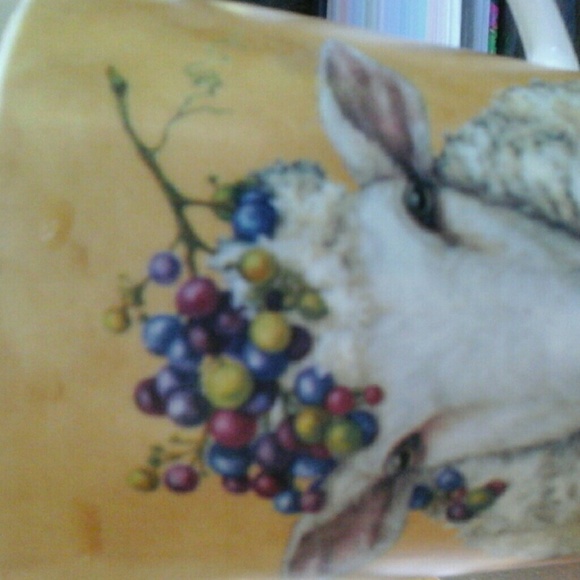 Janet Hiltbrand - Poshmark Profile Picture of Janet Hiltbrand (@janethiltbrand) on Poshmark