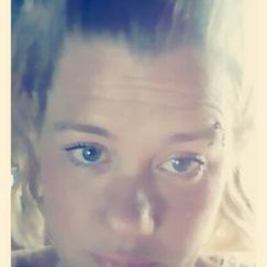 Profile Picture of April Michalski (@april_michalski) on Twitter