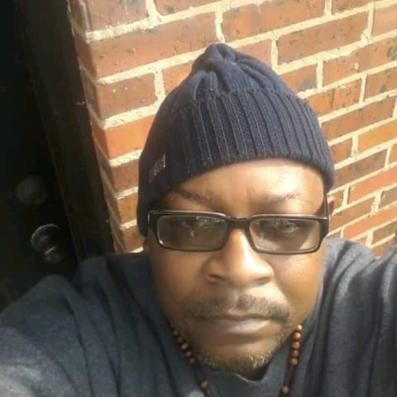 Profile Picture of Leonard Chapman (@lechapman68) on Poshmark