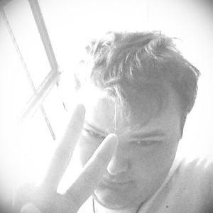 Profile Picture of Ethan Honeycutt (@EthanExdxhx) on Twitter