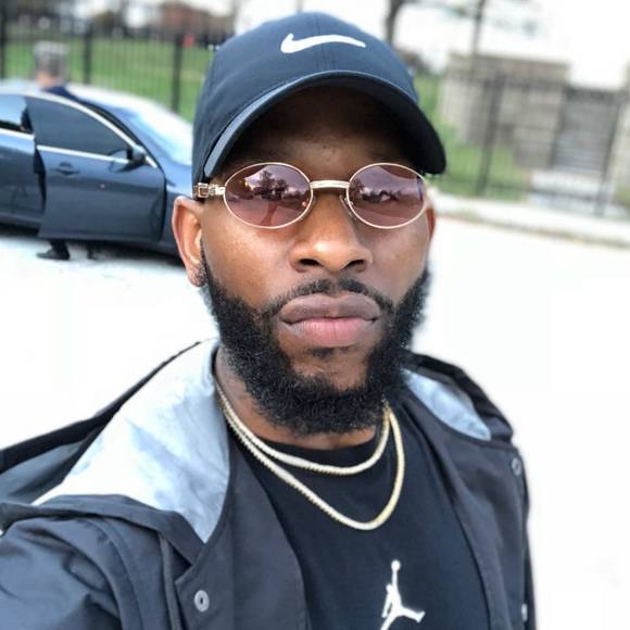 Profile Picture of Aaron Cook (@therealamax) on Poshmark