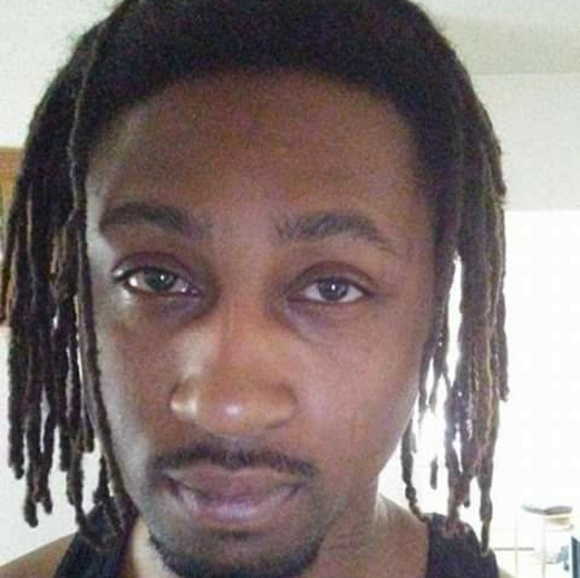 Profile Picture of Floyd Hampton (@bigboifloyd23) on Poshmark