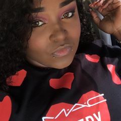 Profile Picture of Candi Simon (@candisimon) on Tiktok