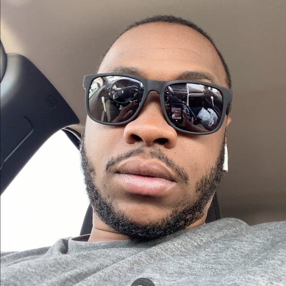 Profile Picture of Timothy Daniel (@flap23mj) on Poshmark