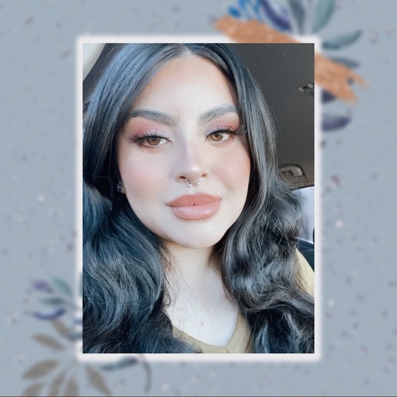 Profile Picture of Brianna Maciel (@srslybriannaaa) on Poshmark