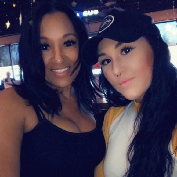 Profile Picture of Joanna Killingsworth-lester (@joannaflhxxx) on Poshmark