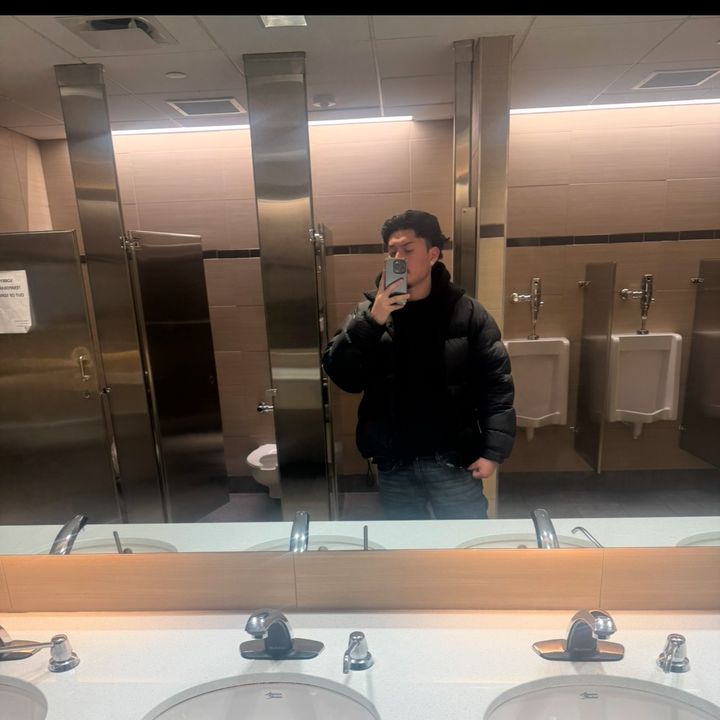 Profile Picture of Edward (@emerchan10) on Tiktok