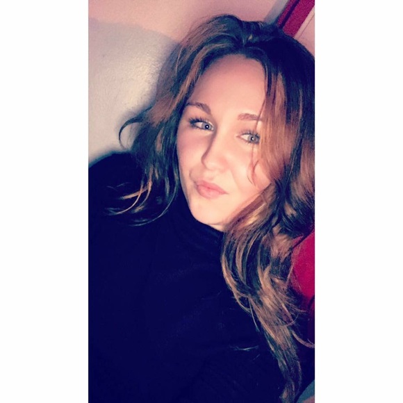 Profile Picture of Megan Stembridge (@m_stembridge) on Poshmark