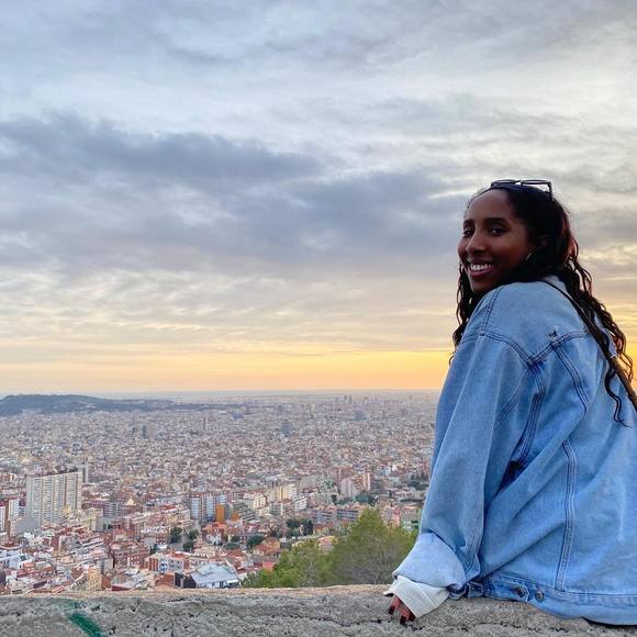 Profile Picture of Maalana Hislop (@maalanahislop) on Poshmark