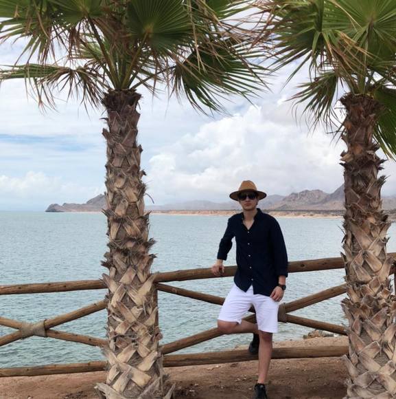 Profile Picture of Julio Cota (@julioocota) on Poshmark