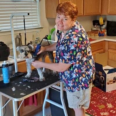 Profile Picture of Tracie Holt (@TracieH62123967) on Twitter