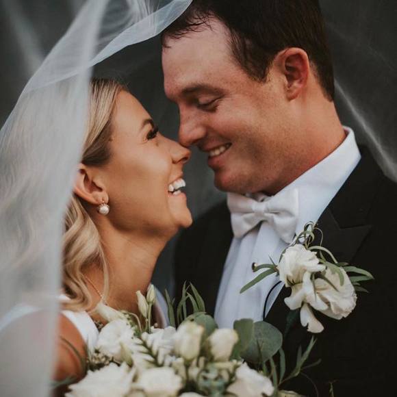 Caroline Bellard - Poshmark Profile Picture of Caroline Bellard (@carelleb) on Poshmark