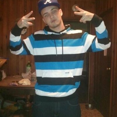 Profile Picture of PAUL SOWELL (@NOTHNBUTDOUGH) on Twitter