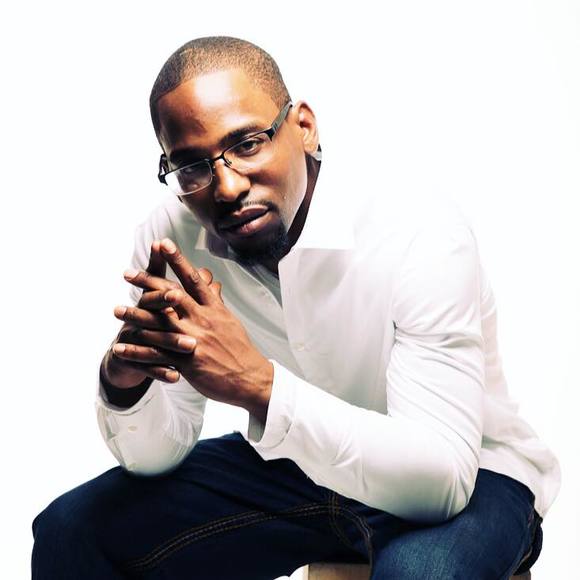 Profile Picture of Shae Allen (@shaetwyn) on Poshmark