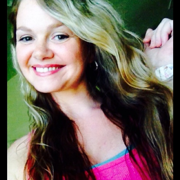Profile Picture of Tiffany Baumgartner (@tmarie_1986) on Poshmark