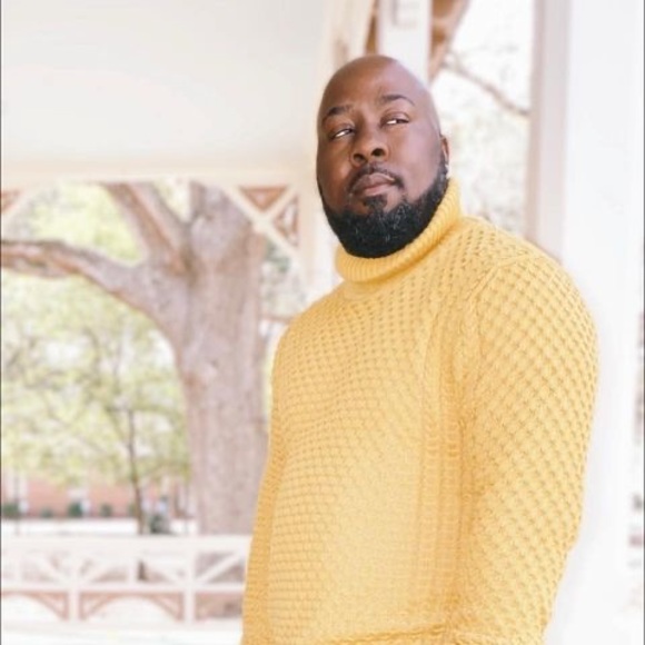 Dooley Dee - Poshmark Profile Picture of Dooley Dee (@dvf0428) on Poshmark