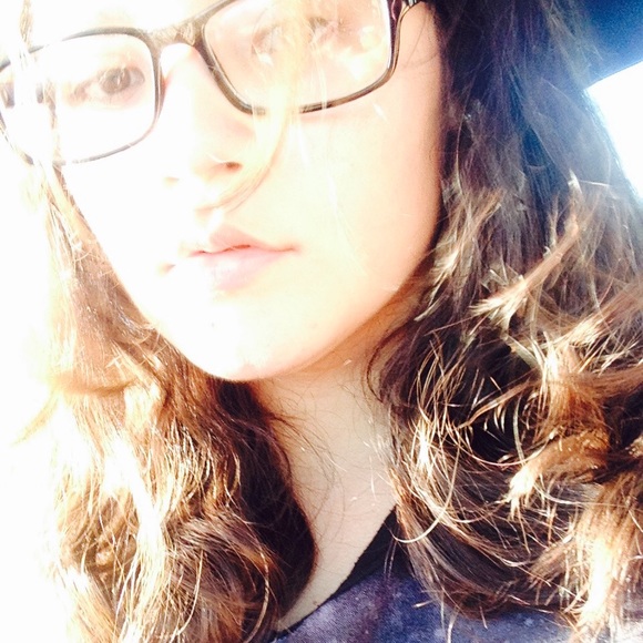 Profile Picture of Lupe Hernandez (@gomezbixbers) on Poshmark