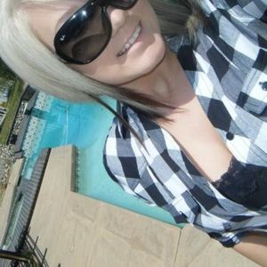 Profile Picture of Stephanie Conners (@xsrhxgurlyx) on Myspace