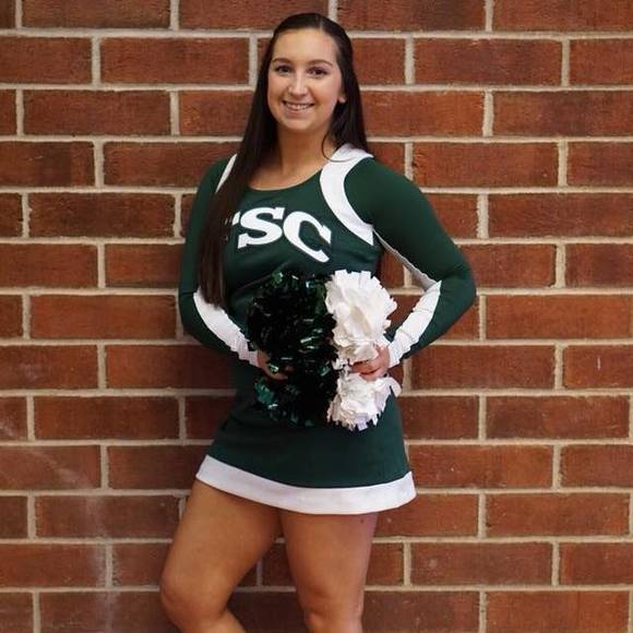 Profile Picture of Janine Santorelli (@janinesantt) on Poshmark