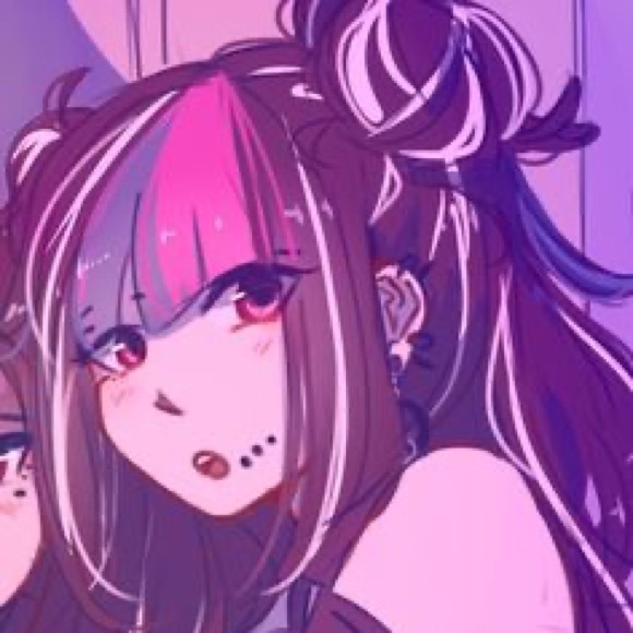 Profile Picture of Crystal Lora jerez (@crystal07772) on Poshmark