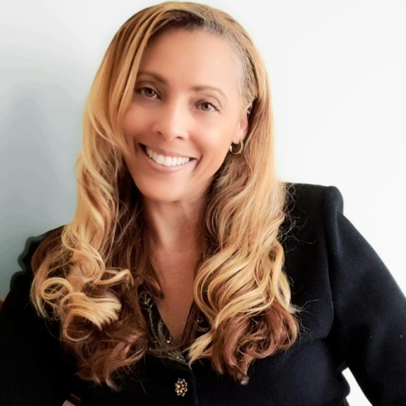 Profile Picture of Tanya Wiley (@tanyawiley) on Poshmark