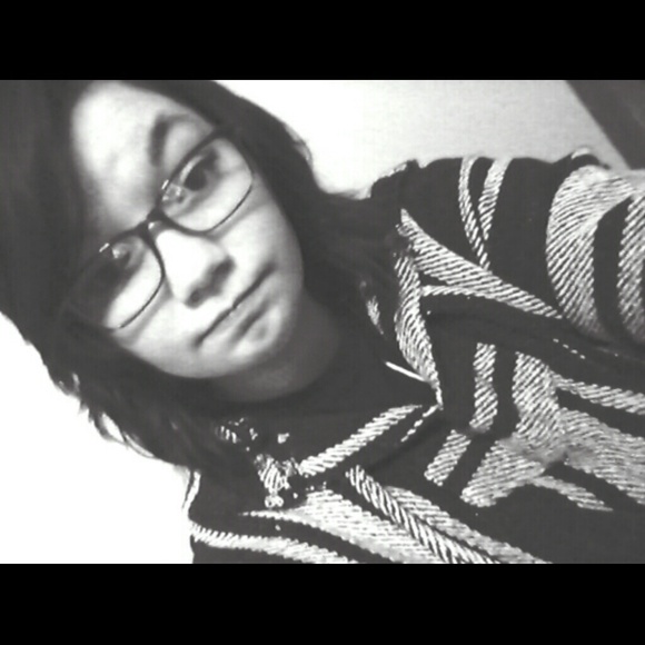 Profile Picture of Mackenzie Horwedel (@mackenziemayy) on Poshmark